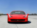 Jízda ve Ferrari 3 okruhy řízení + 1 okruh adrenalinové svezení profesionálem / SLEVA 1.331,- Kč