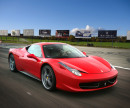 Jízda ve Ferrari 3 okruhy řízení + 1 okruh adrenalinové svezení profesionálem / SLEVA 1.331,- Kč